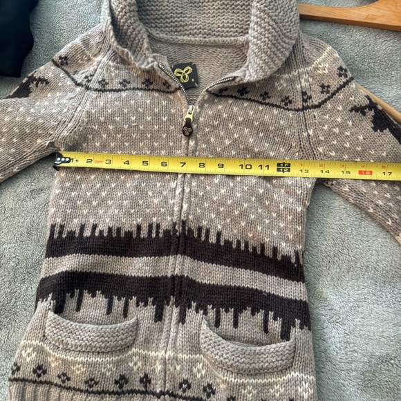 Aritzia Taupe and Black Patterned Reindeer Cardigan - Picture 7 of 8
